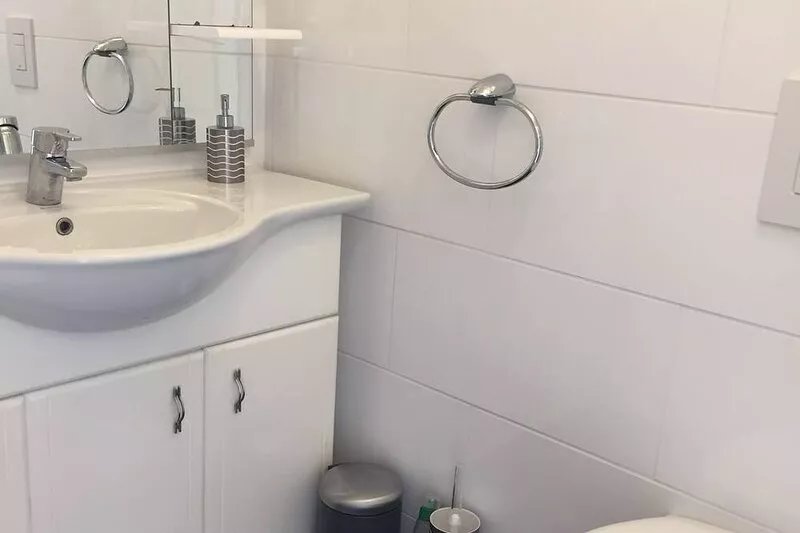 Newly designed apartment in a quiet environment - short distances to the WCCB