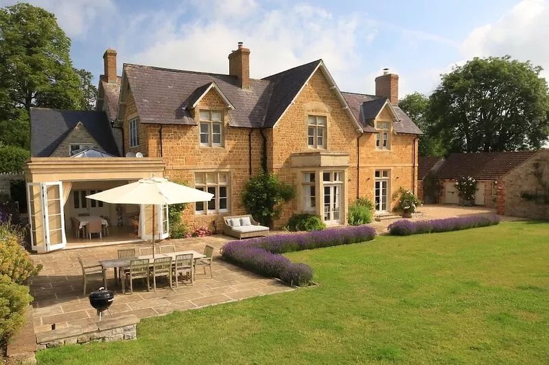 Luxury Somerset country house, perfect for friend and family gatherings.