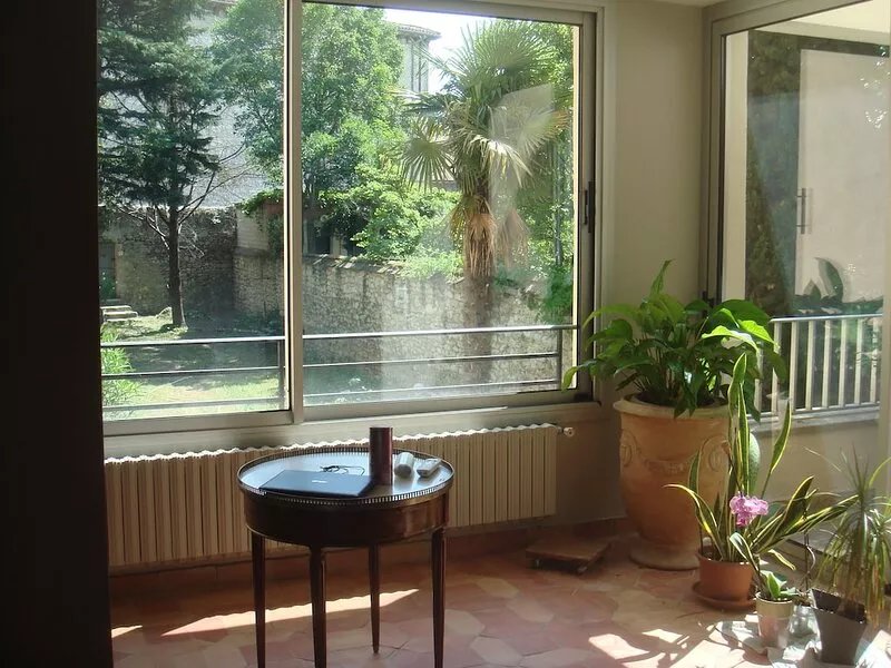 Avignon Center intra-muros, 5 bedrooms, large provencal garden, private garage