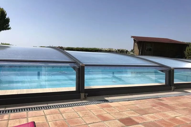 Sea la vie House in l'Houmeau with uninterrupted sea view facing l'ile de Re