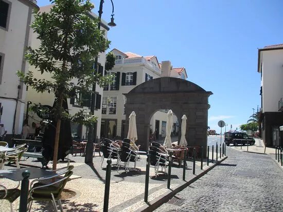 Portas Da Cidade (city Gates)