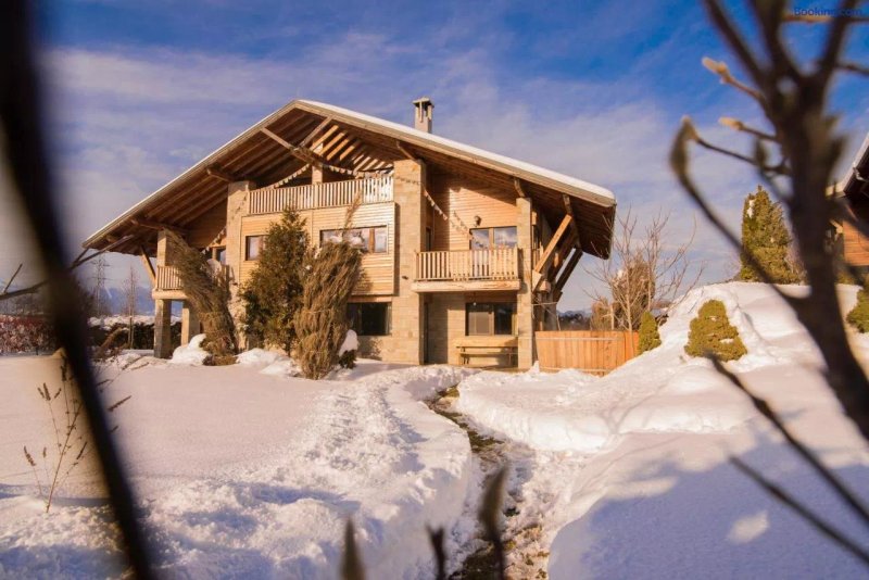 Everest Chalet