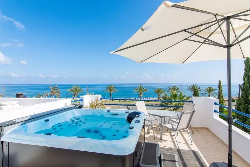 Global Latchi Villa -  a villa that sleeps 6 guests  in 3 bedrooms