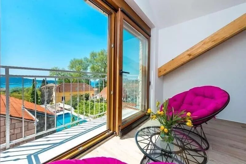 Villa Mia -Three-Bedroom Villa with Swimming Pool