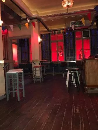 Urania Bar