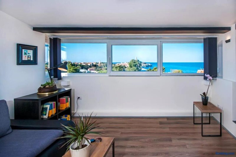 Lakovich Sea View Apartments