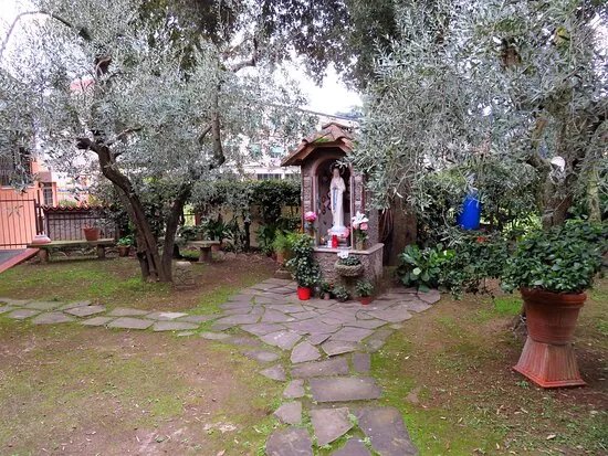 Chiesa del Santissimo Nome di Gesu ai Bassi