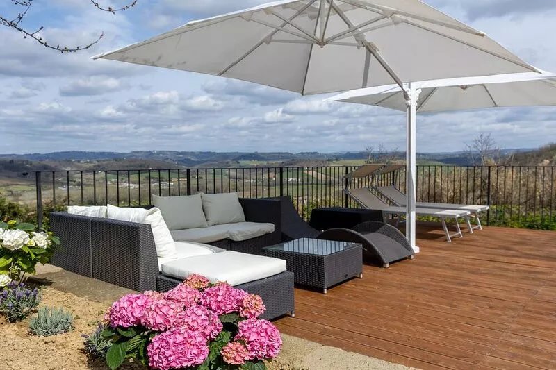Holiday Home 'La Loggia di Giulia' with Private Terrace, Whirlpool and Garden