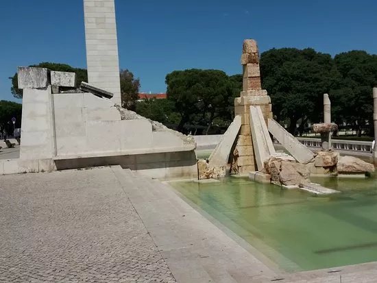 Monumento de Evocacao ao 25 de Abril