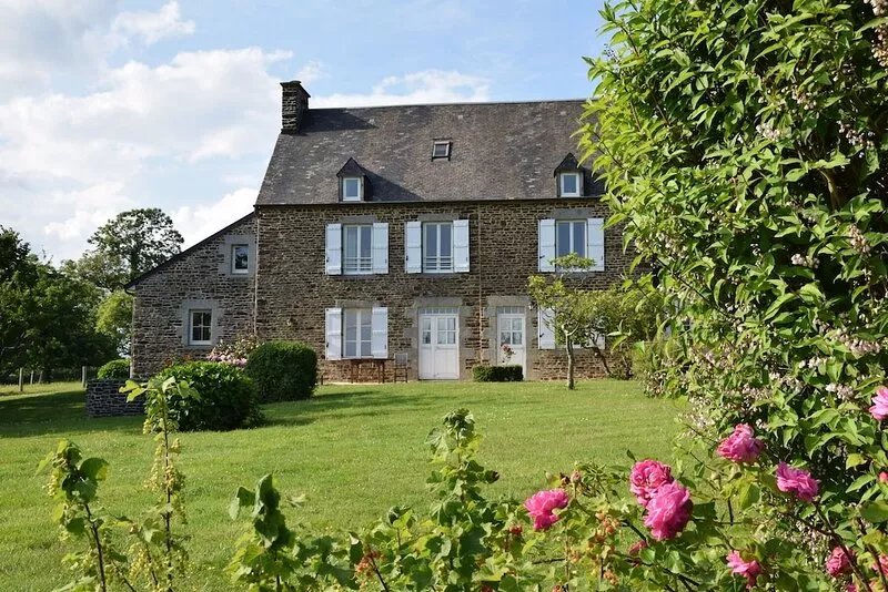 Charming  quiet property near Mont St Michel for 2 to 5 people