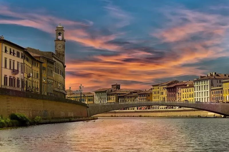 The marina court apartment under the Tower of Pisa