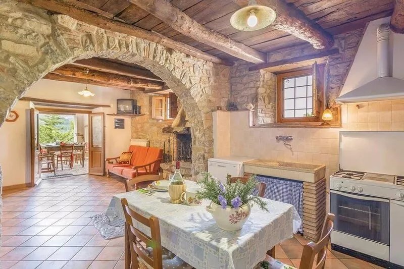 Baciola - Five Bedroom Villa, Sleeps 10