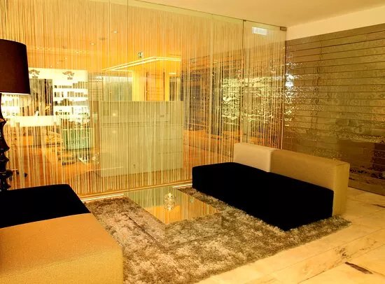 Lucia Piloto Avenida Luxury Concept Store