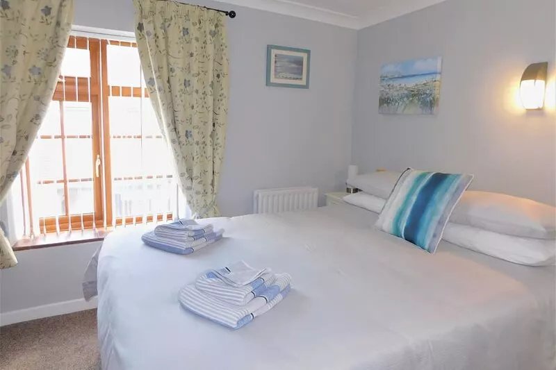 Gansey Cottage -  a cottage that sleeps 3 guests  in 2 bedrooms
