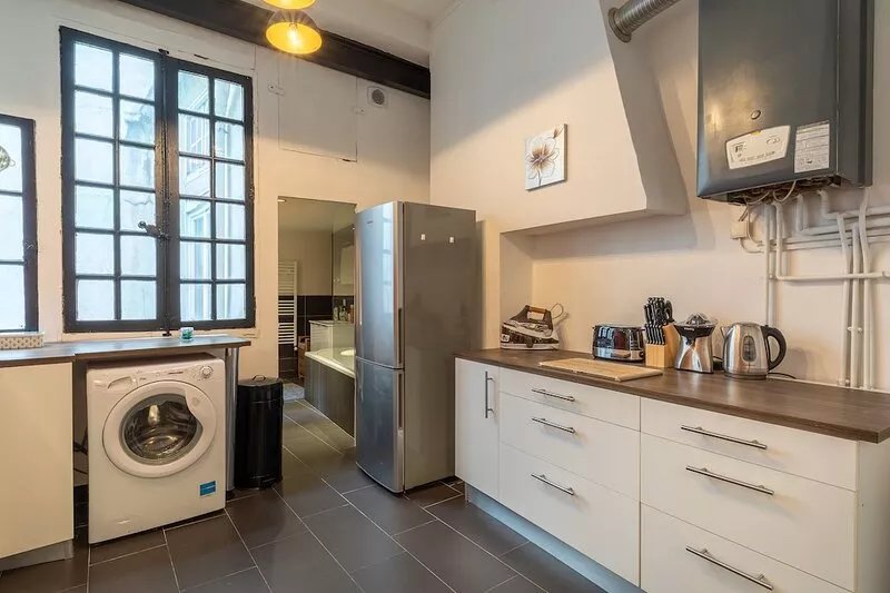 Le Contemporain, Hyper-center, 80m², 8 pers.