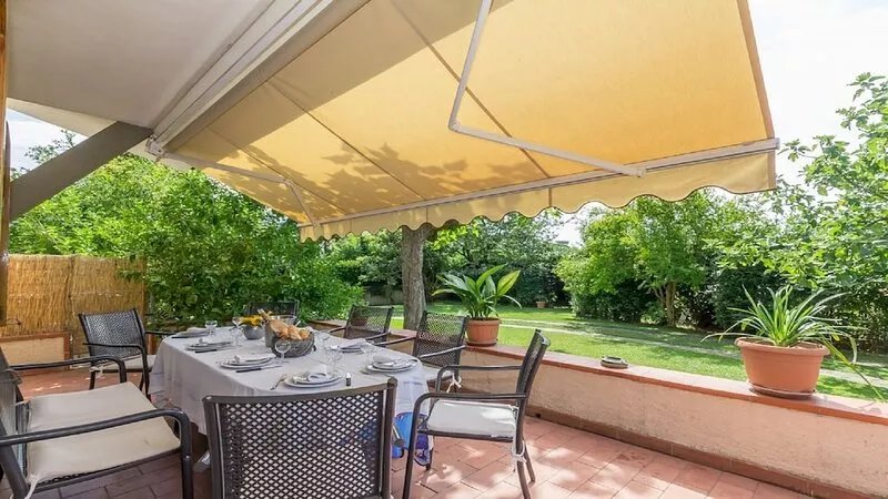 Charming Villa in elegant Forte dei Marmi -  beautiful garden - 9 people