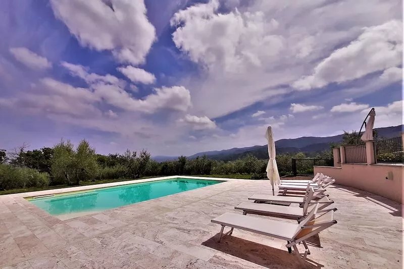 A modern villa in the Florentine Chianti with private pool and amazing views.