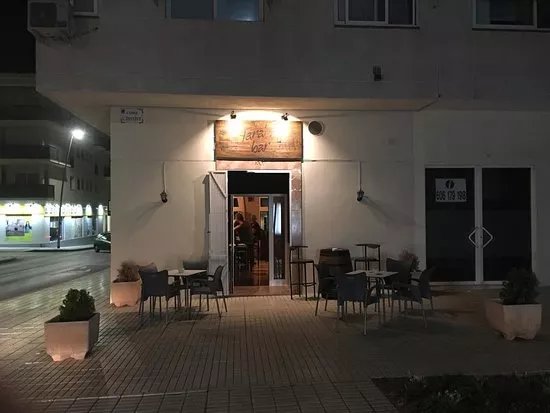 Tara's Bar