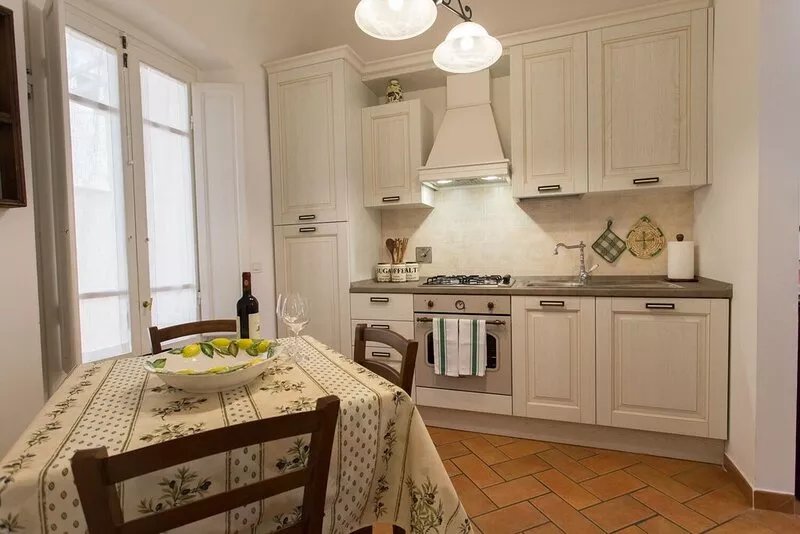 Datini Apartment in Tuscany (2 room 4 people - WIFI - TERRACE - GARAGE)