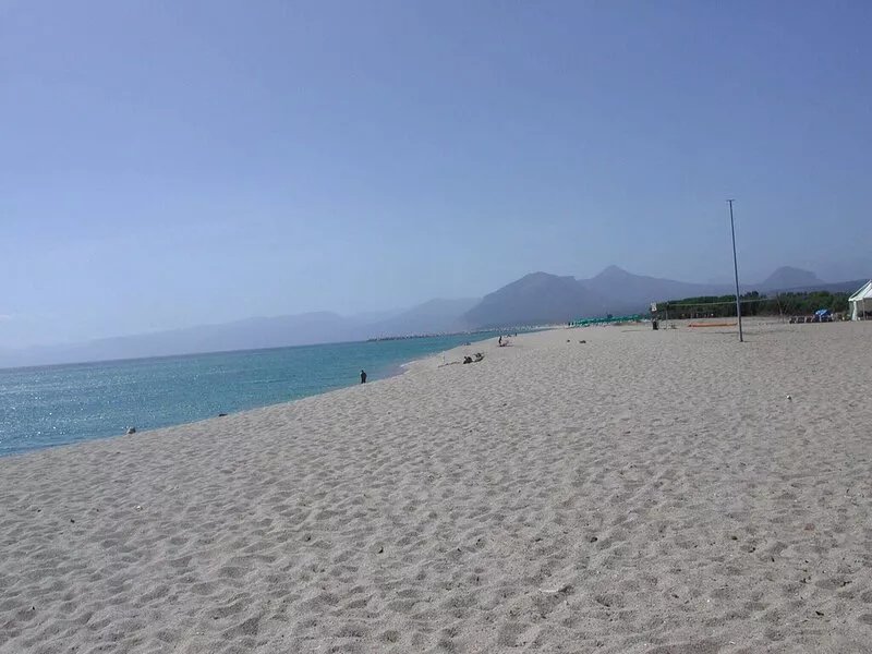 Independent apartment in a semi-detached house in Orosei 2 km from the sea