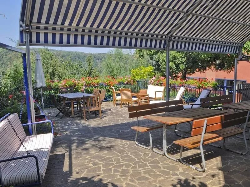 The Transparent House: "The Hydrangea" App. in villa with pool-CIR