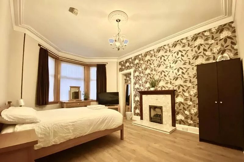 5 bed house in Inverness-Scottish Highlands