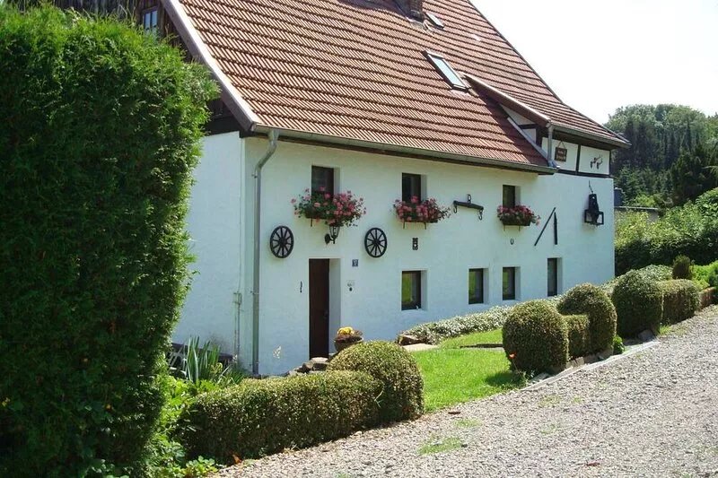 Big cottage for families and groups, dogs welcome, ideal to go walking