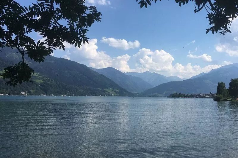 2 Bed Holiday Apartment With Mountain And River Views
