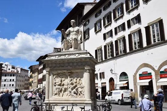 Statua di Giovanni dalle Bande Nere