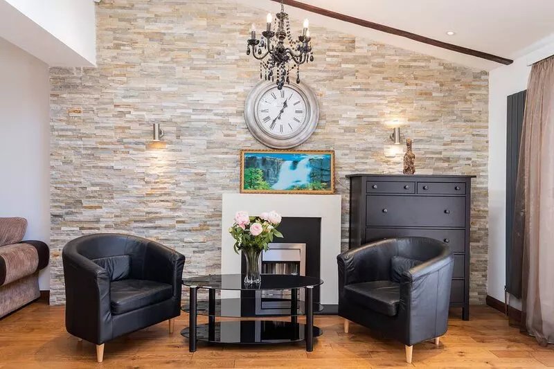 Amazing 4 Bedroom house with a garden