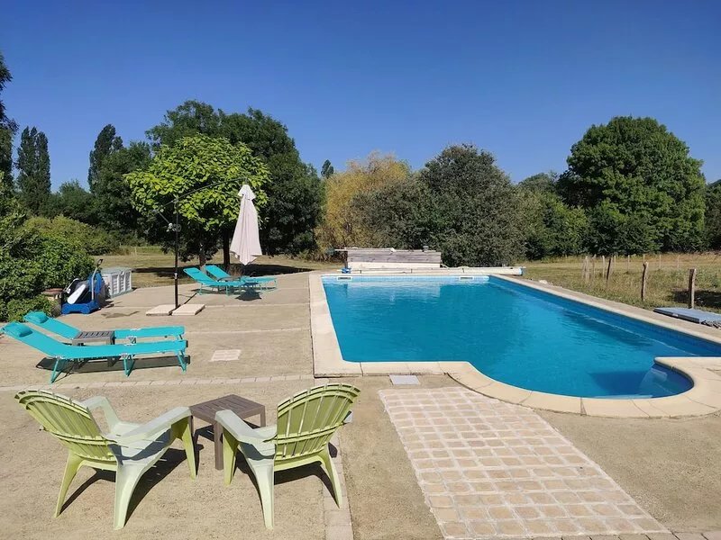 Gîte Périgord Pourpre with park and swimming pool