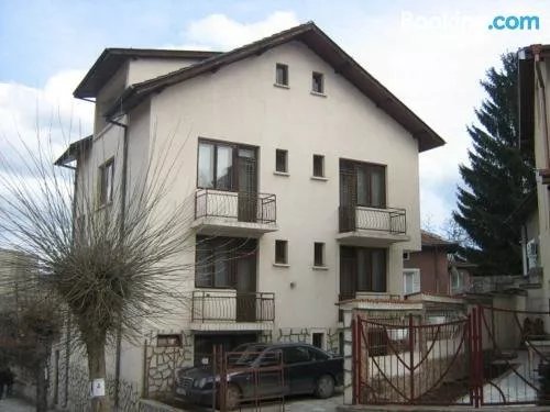 Vesinel Guest House