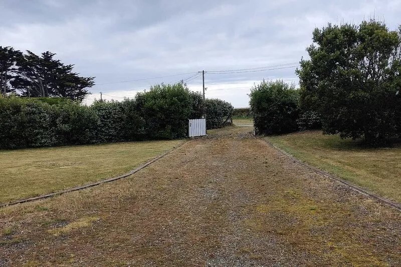 150m2 à 100m de la Plage de Boutrouilles
