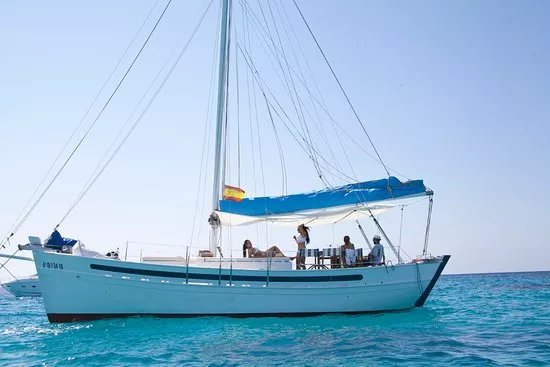 Lluna Plena Charter