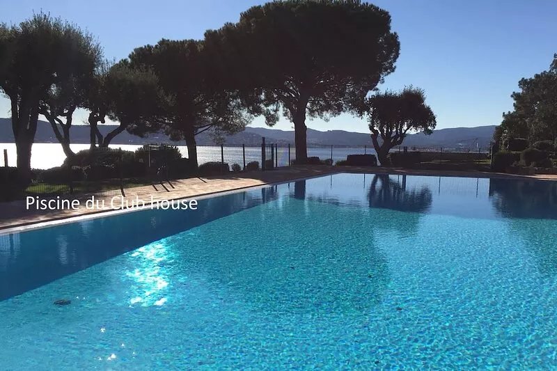 Beautiful villa, sea view on the golf course of Saint Tropez, private pool