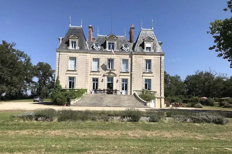Luxurious Chateau with Private Pool, Tennis and Par 3 Golf