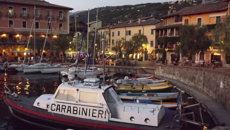 BEAUTIFUL LAKE OF GARDA VIEW, surrounded by greenery, WI-FI and AIR