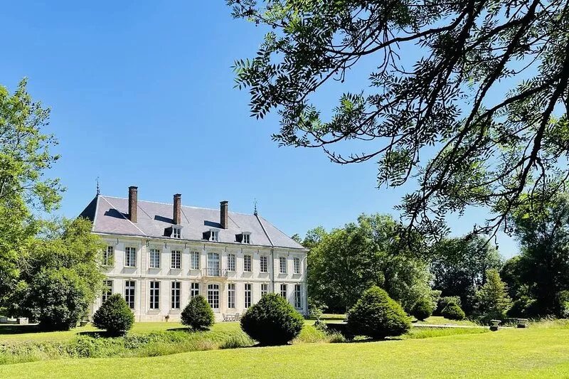 Private stay in an 18th-century château
