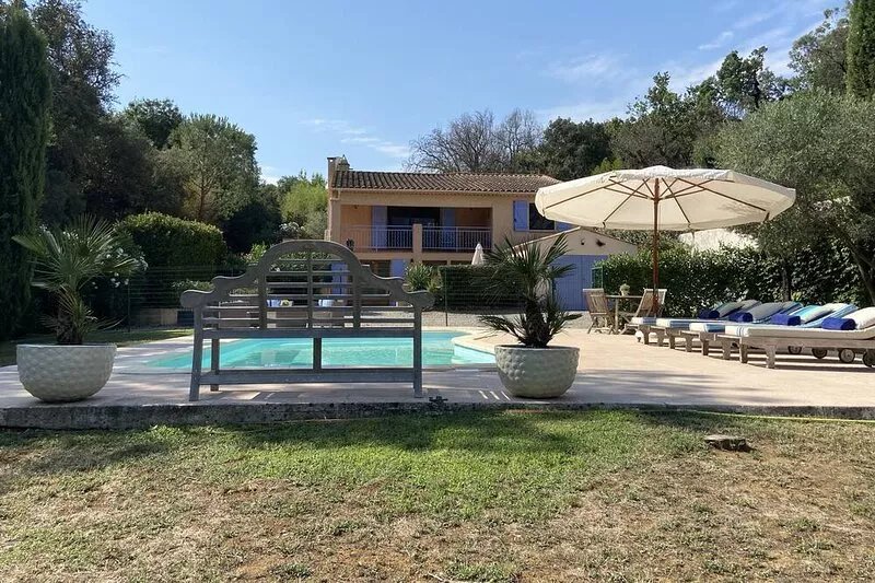 Holiday Villa Apartment, Pool & Garden nr Grimaud (St Tropez)