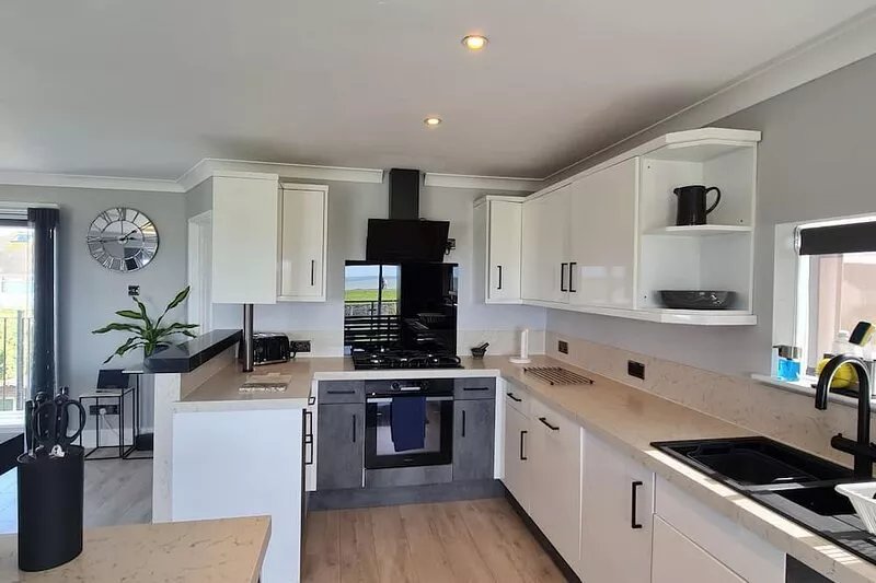 Luxury Sunset Beach House - with panoramic sea views