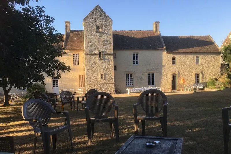 Large family home, 2 kilometers from the sea.  D-Day 1944 and Char à voile.