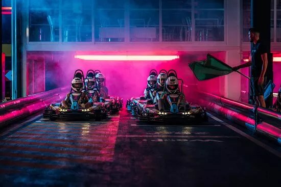 WOOP! KARTING & GLOW GOLF