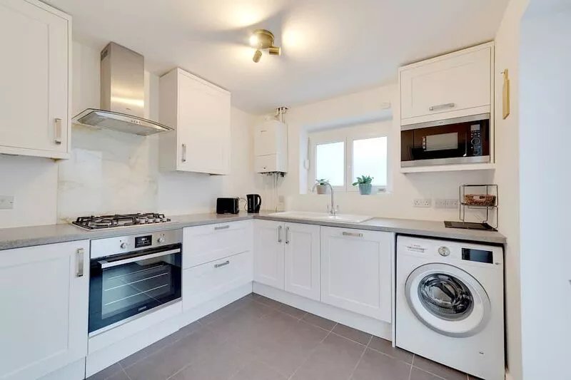 Pass the Keys | Modern & Spacious 1 Bed Terrace with Free Parking