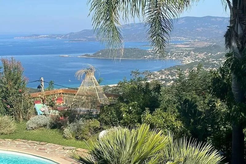 Small corner of paradise, panoramic sea & mountain views, swimming pool & Spa