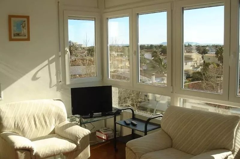 EMPURIABRAVA: comfortable 6-person apartment + 21m2 terrace