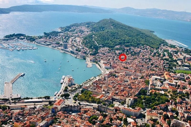 Luxury apartment in the heart of Split, 3 bedroom, 3 bathroom, private parking