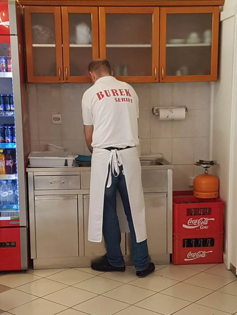 Okrepcevalnica Burek Serifi