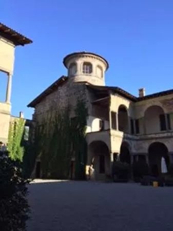 Castello Di Cavernago