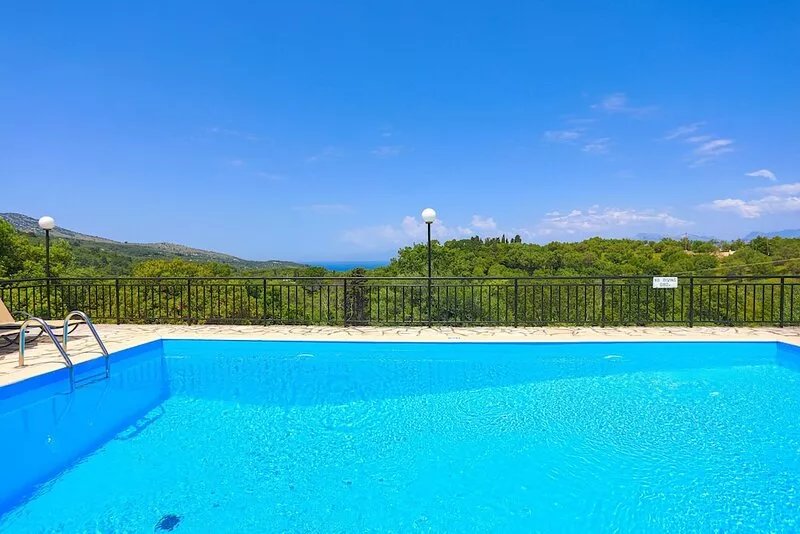 Villa Joanna: Family villa, large pool, fantastic views, sleeps 8
