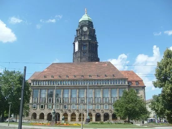 Town Hall Tower (Rathausturm)